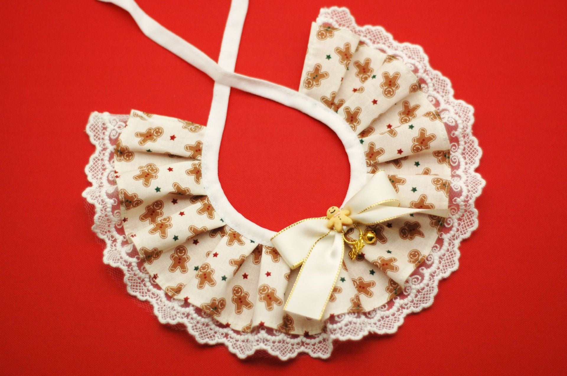 New Christmas Pet Bib & Lace-Trimmed Collar – Adjustable Festive Neckwear for Cats & Dogs