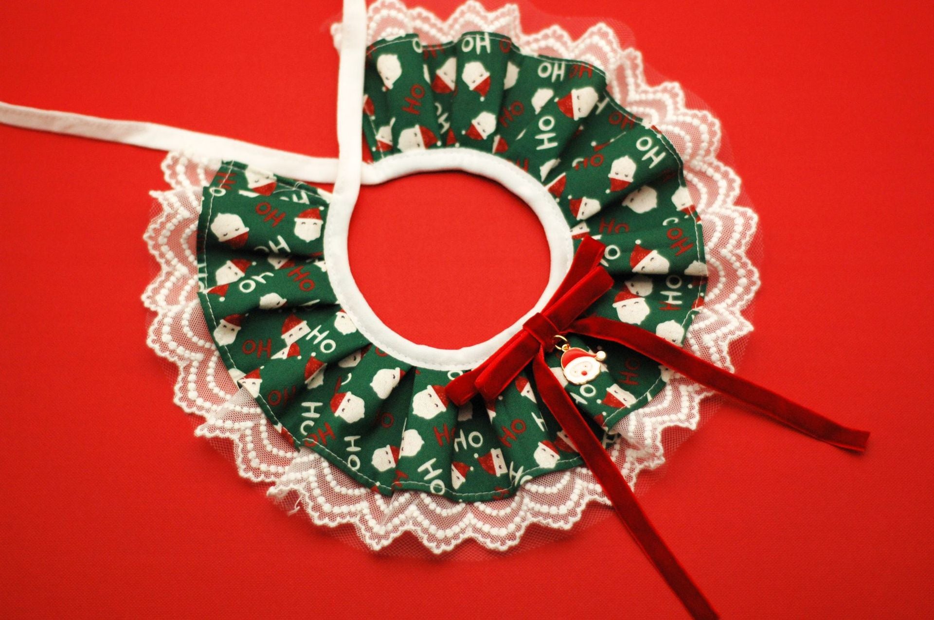 New Christmas Pet Bib & Lace-Trimmed Collar – Adjustable Festive Neckwear for Cats & Dogs